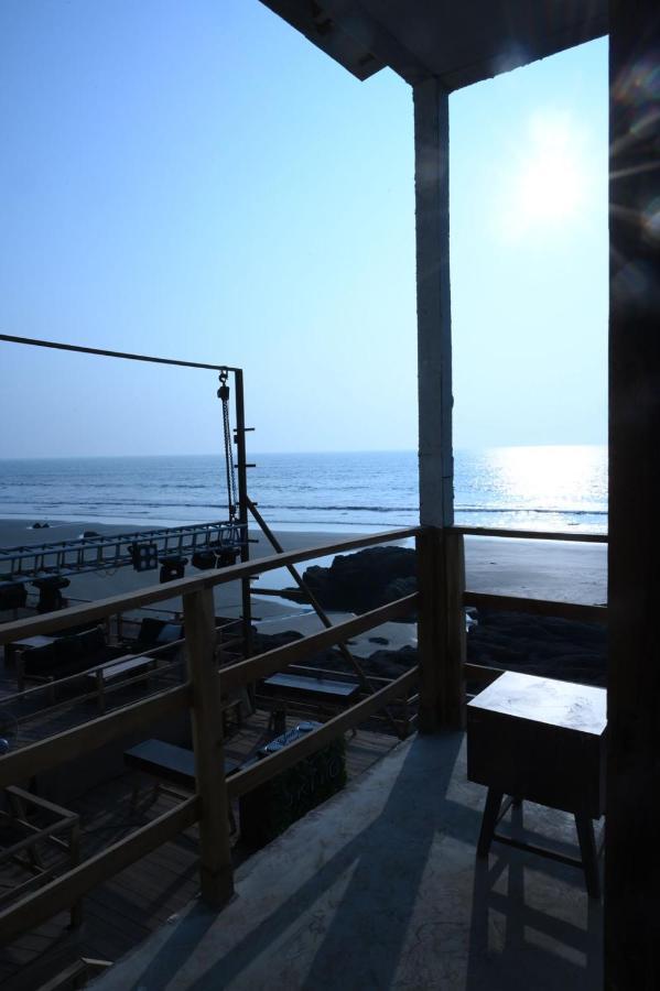 Ukiyo Beach Resort Mandrem Exteriör bild